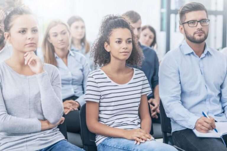 ¿Cuánto tiempo debo dedicar a la búsqueda de empleo? - Sevilla Información